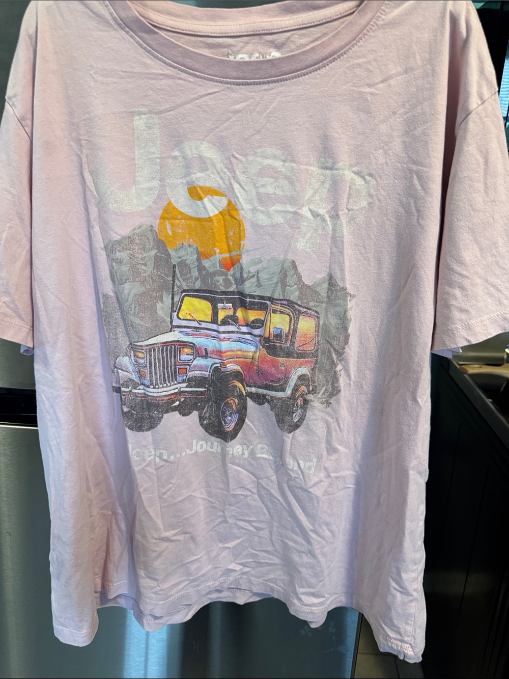 Jeep Lavender Graphic Tee with Vintage Jeep and Sunset Print